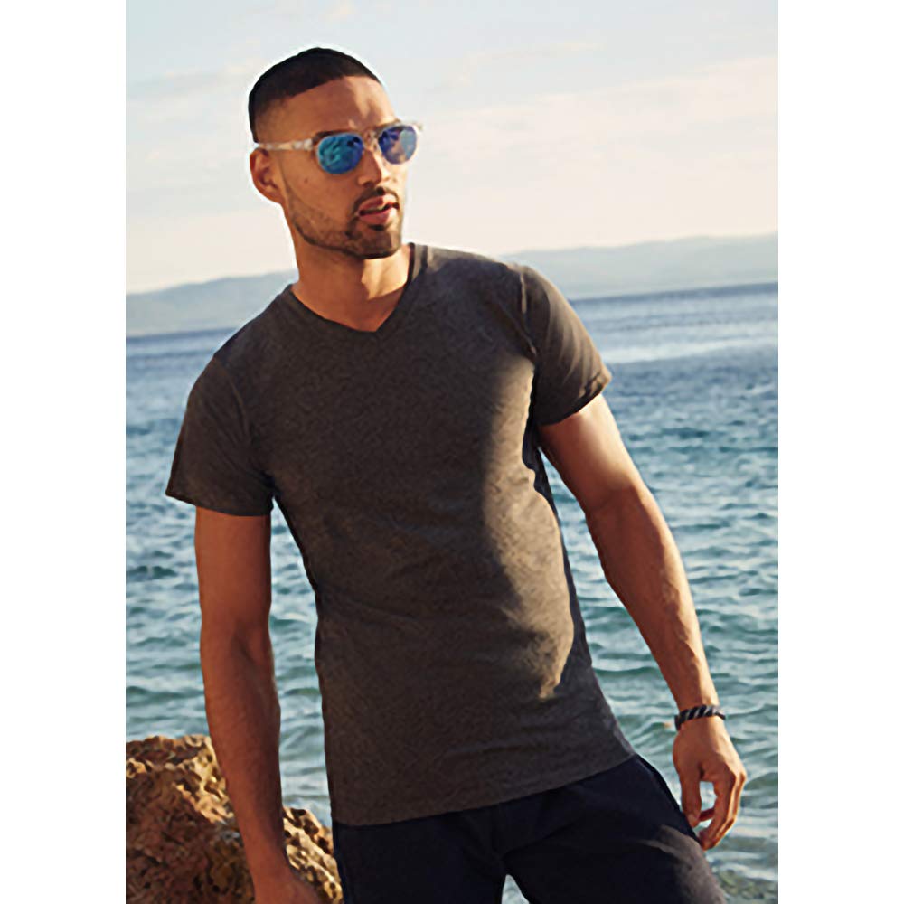Fruit of the Loom Men's Valueweight V-Neck T-Short Sleeve T-Shirt Medium White